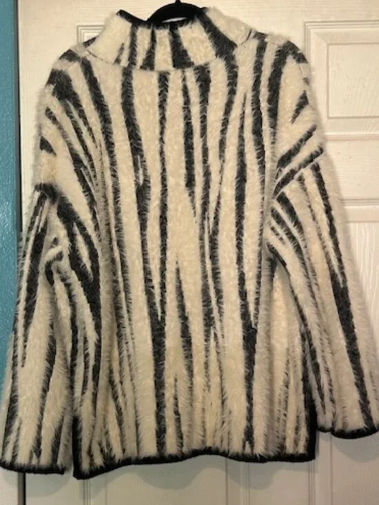 Preowned Anthropologie 1/2 Zip Pullover - 1X - Picture 3 of 6